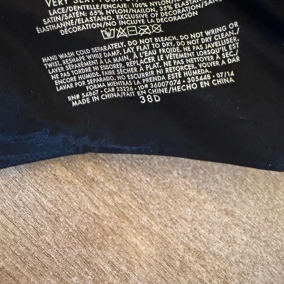 Victoria's Secret Black Bra with Silver Accents - Picture 8 of 8